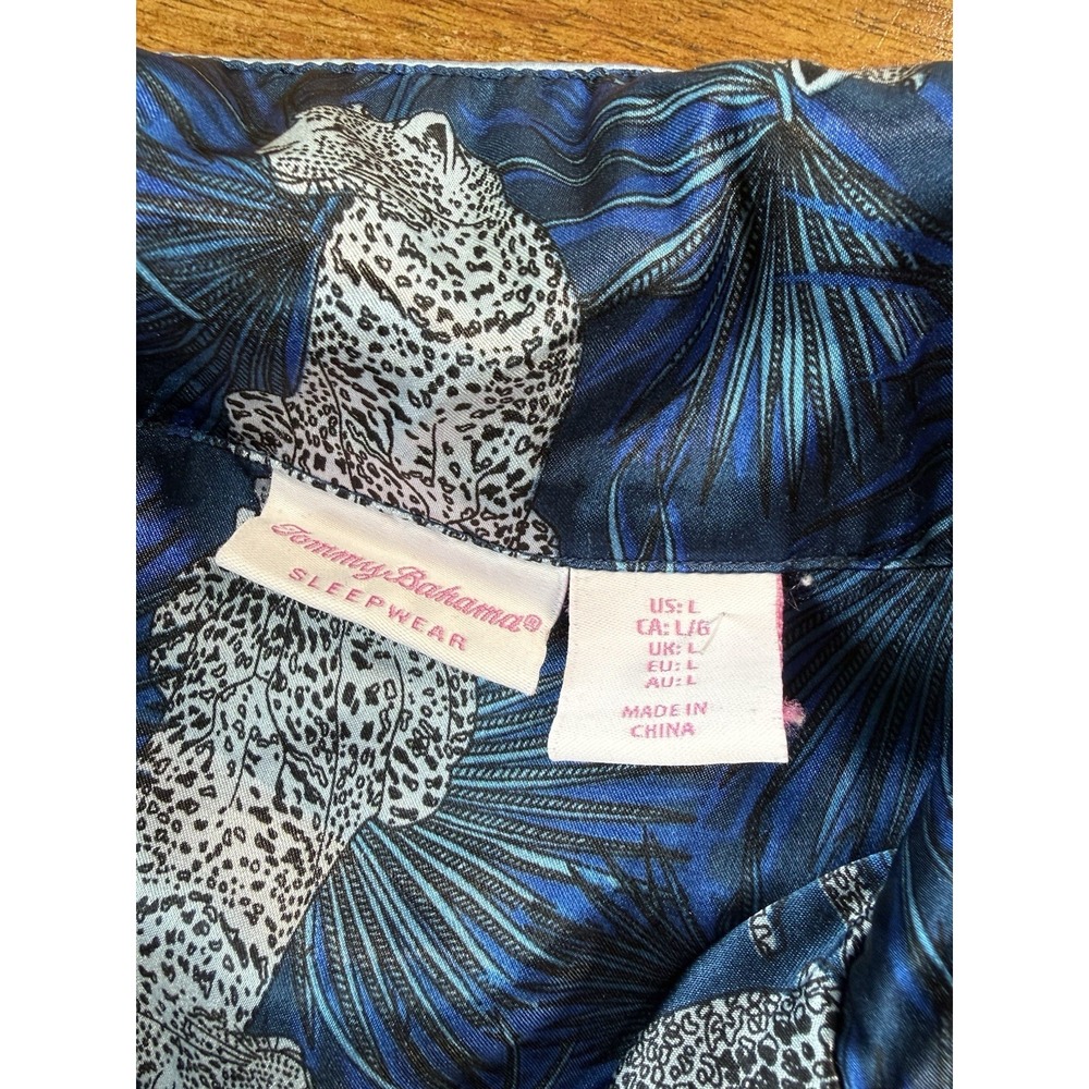 Tommy Bahama Sleepwear Set Womens Sz Lg Blue Animal Print Pajama Shirt Shorts - Picture 6 of 9
